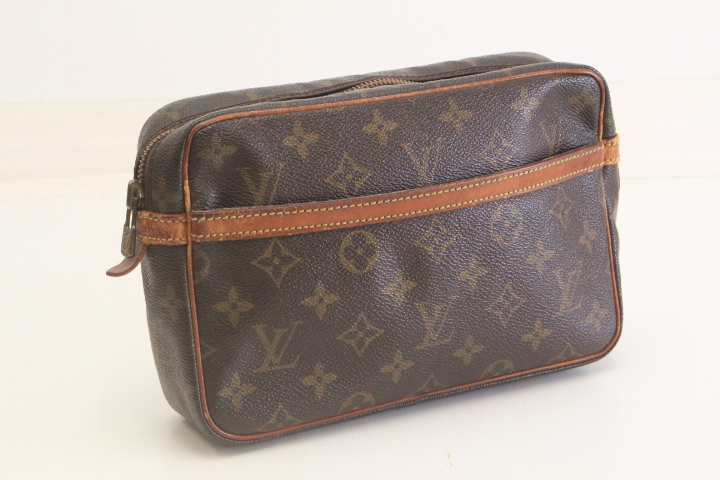 月曜市！SALE！画像使用ＯＫ　都内有名買取業者の鑑定済み！　本物！　ルイヴィトン/Louis Vuitton　セカンドバッグ　参考上代８万円が！！！！！