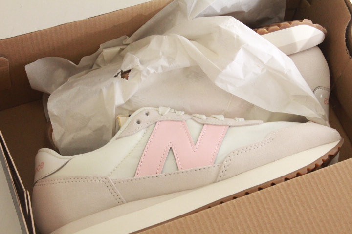 画像使用OK！　new balance　ニューバランス　レディーススニーカー　WS237GA　24cm　1足　箱付き・未使用品
