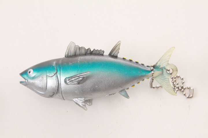メルカリでそのまま使える！画像使用OK！used品ですがまだまだ使えます！マグロのキーホルダー