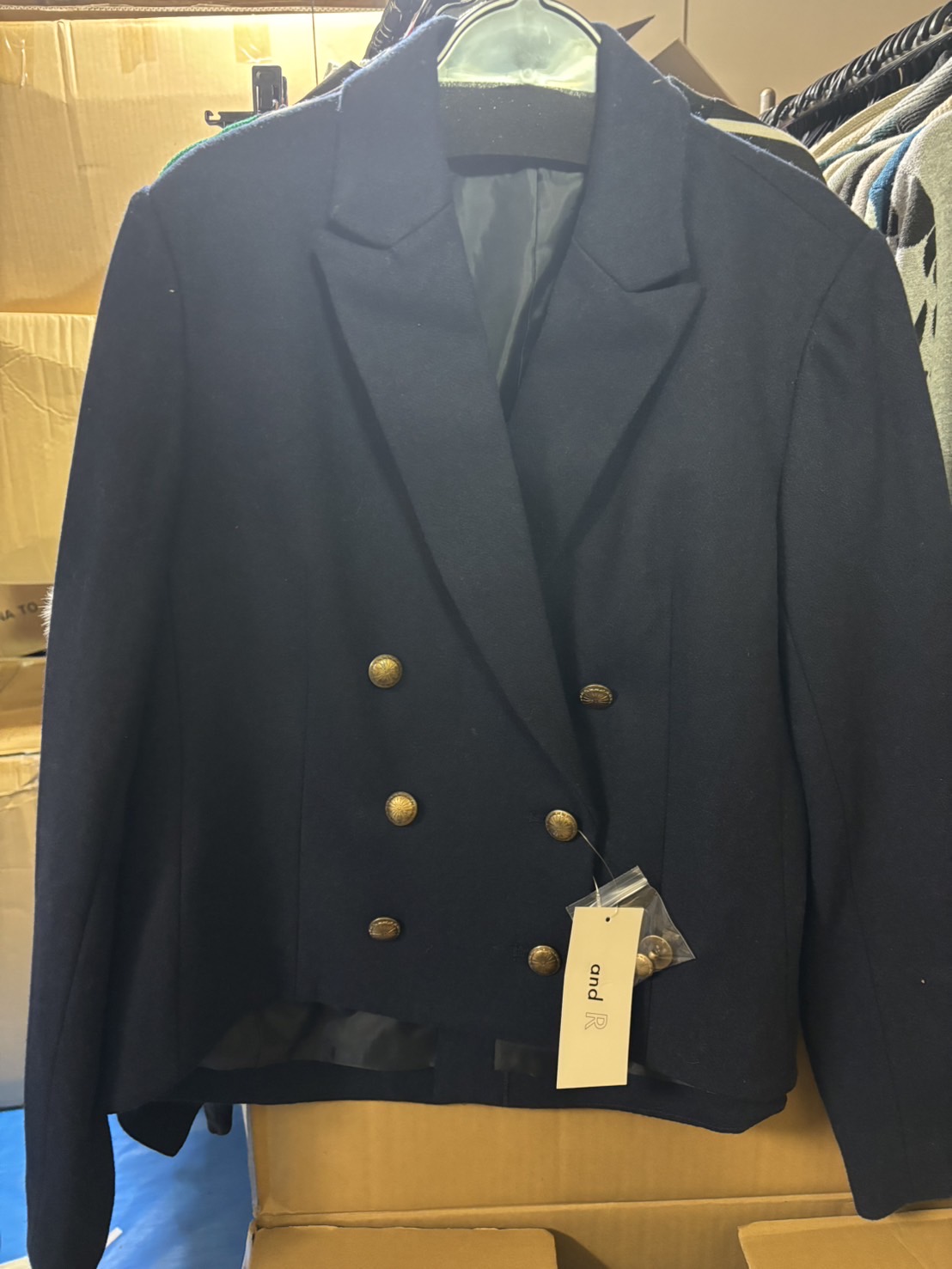 20代女性向けウール混ジャケットショート丈のジャケット参考上代7900円・35枚セット