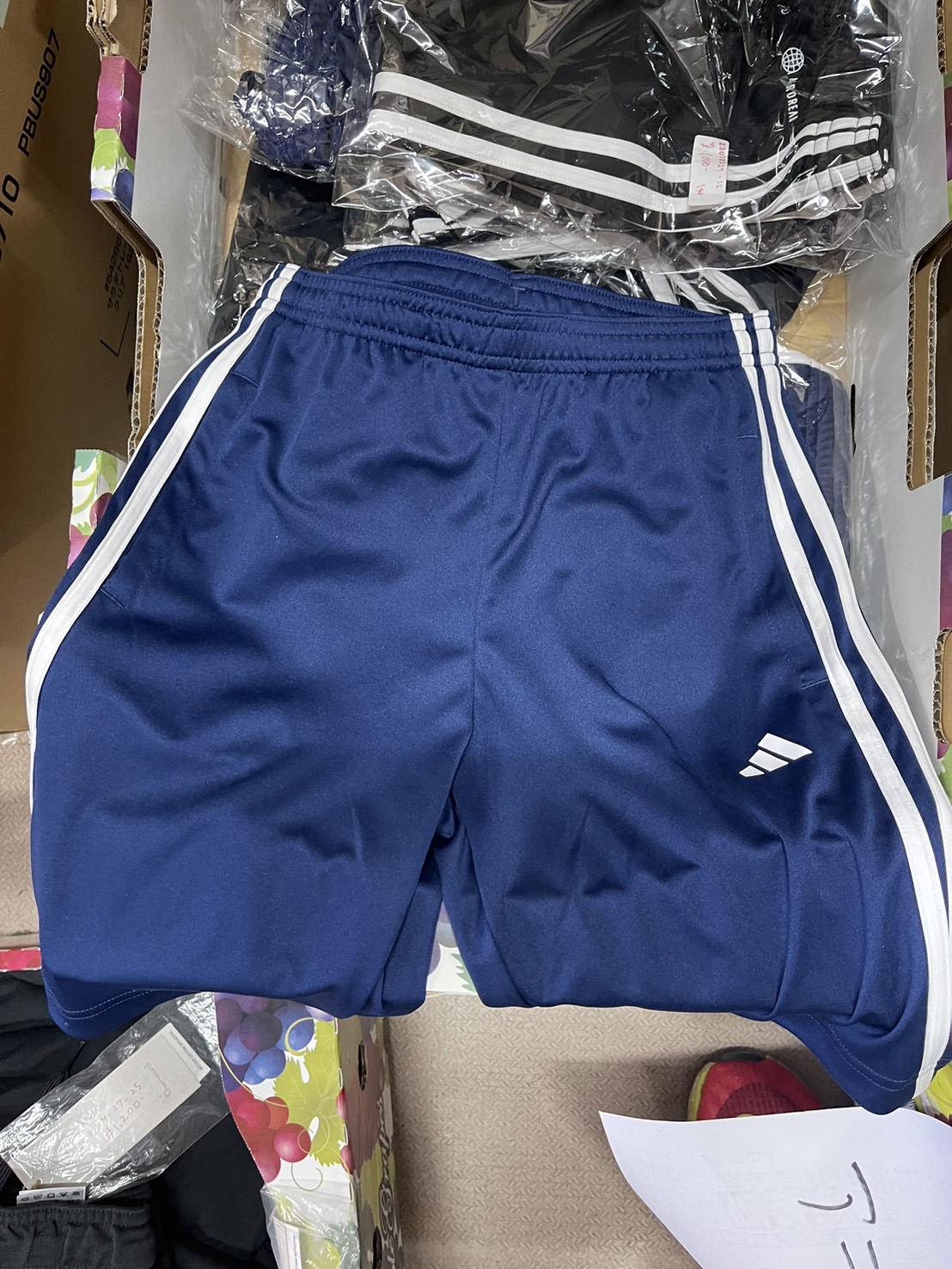 adidas　アディダス キッズ 3ストライプ ハーフパンツ 47494 10枚