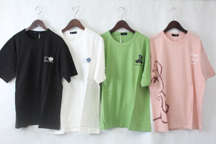 ＨｏｍｅｌａｘユニセックスＴシャツ