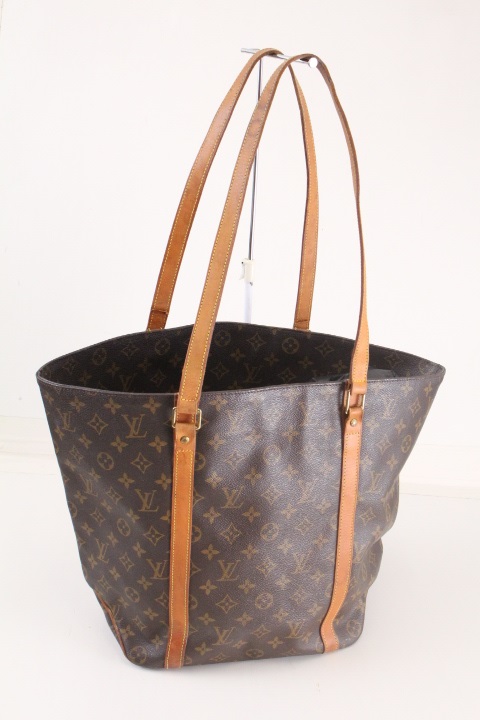画像使用ＯＫ　都内有名買取業者の鑑定済み！　本物！　ルイヴィトン/Louis Vuitton　ショッピング・バッグ　M51108
