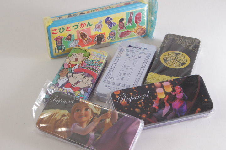 値下がりました！缶ペンケース2050個ALL案件です！　定価380~780円