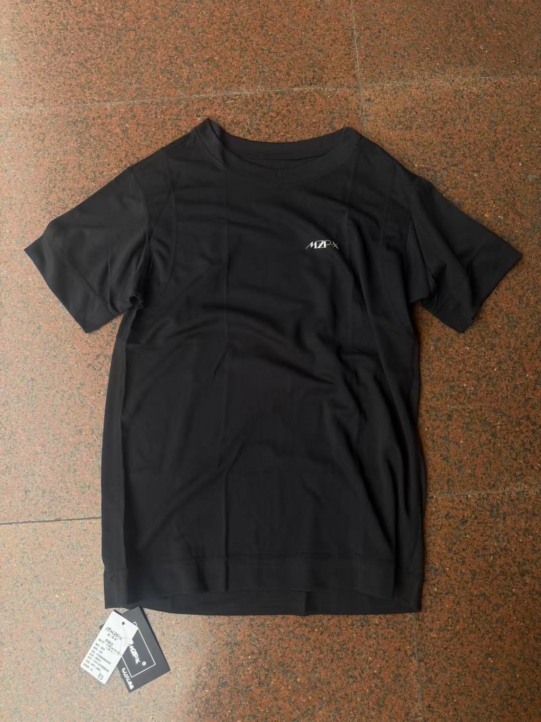 特価！激安でご提案！メンズのドライ素材・半袖Ｔシャツ3500枚セット！納期は四月下旬予定（納期に本数が前後する場合あり）