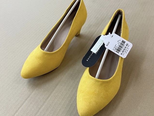 ワールド社　レディースパンプス　23.5㎝と24.5㎝　上代5498円　105足SET！