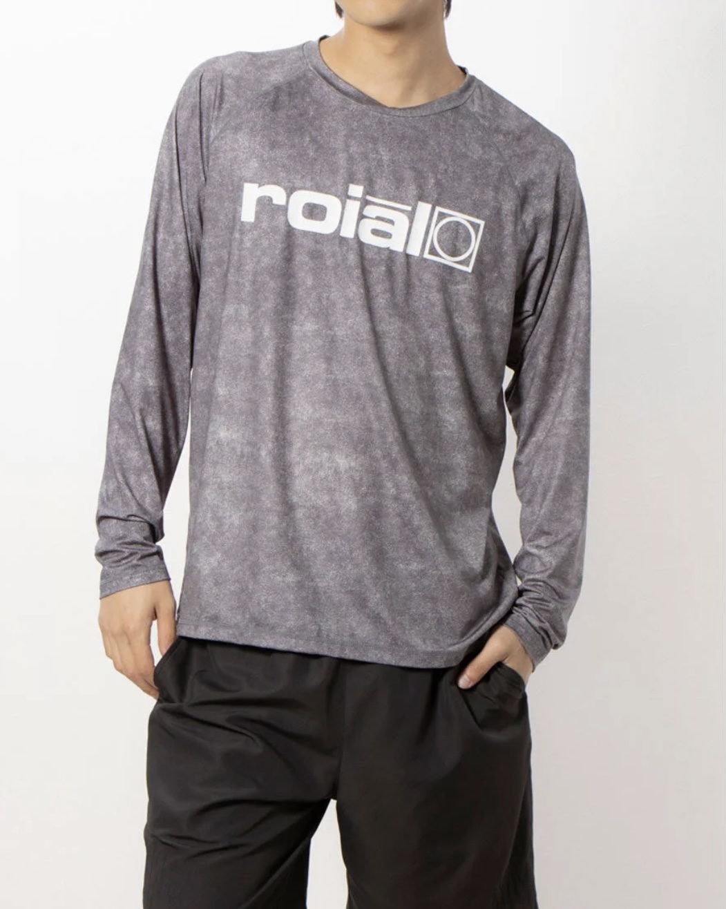 カリフォルニア発のアパレルブランド　roial（ロイアル） 長袖ラッシュガード（水着） （CHARCOAL） 通常価格：  ￥7,150