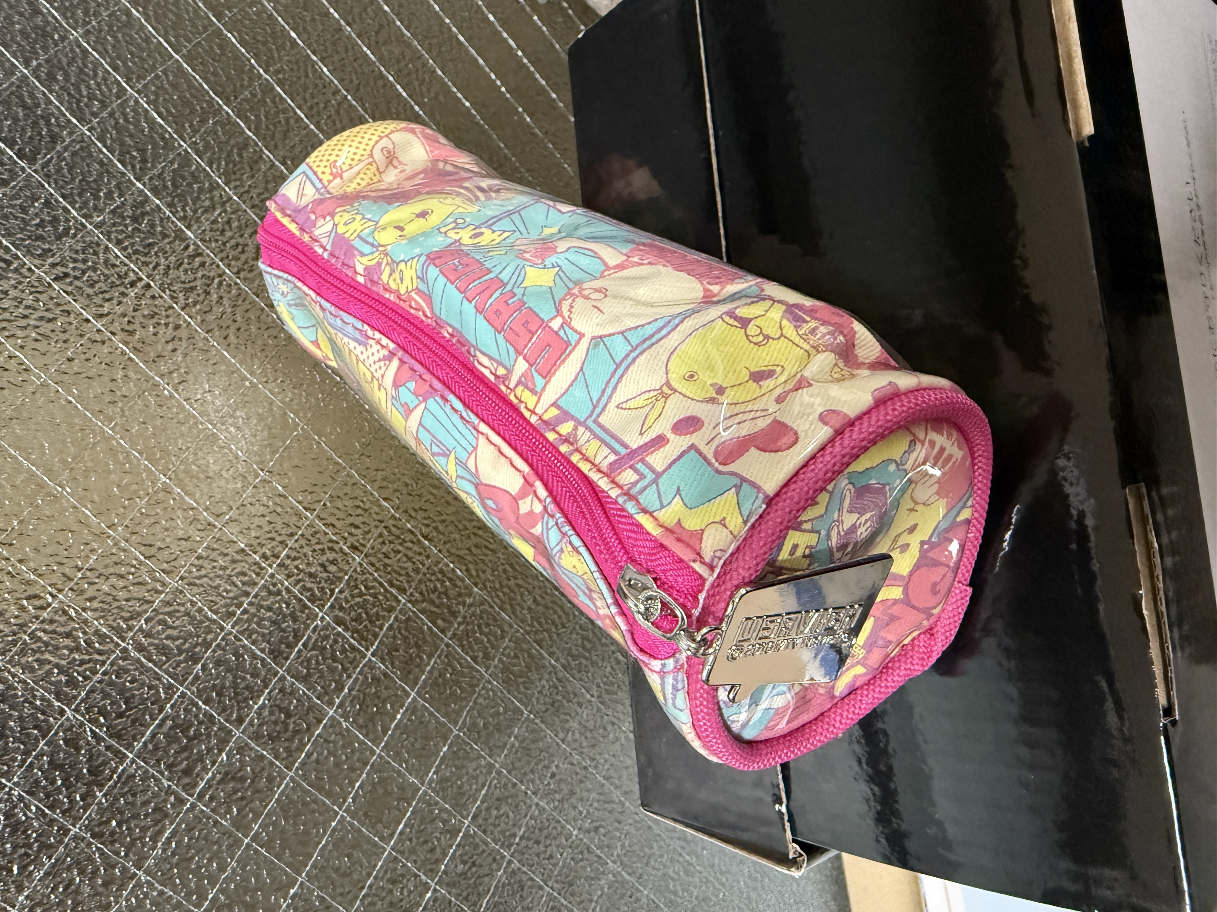 ウサビッチの塩ビペンケース　参考上代1200円　1個
