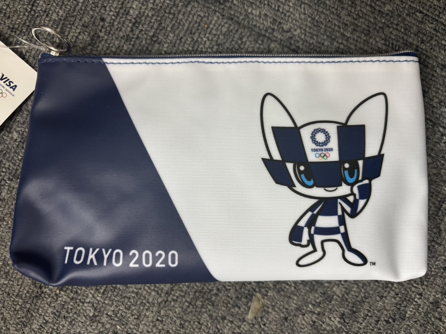 東京オリンピックのキャラクターペンケース上代1200円