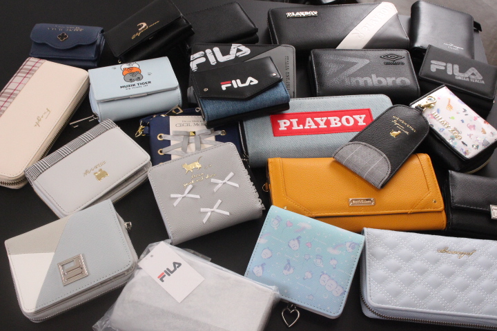 ラスト2セット！ベストセラー商品！FILAやPLAYBOYなどのブランドも入る！！超激安！ワケアリ品！レディース財布アソート こみこみセット