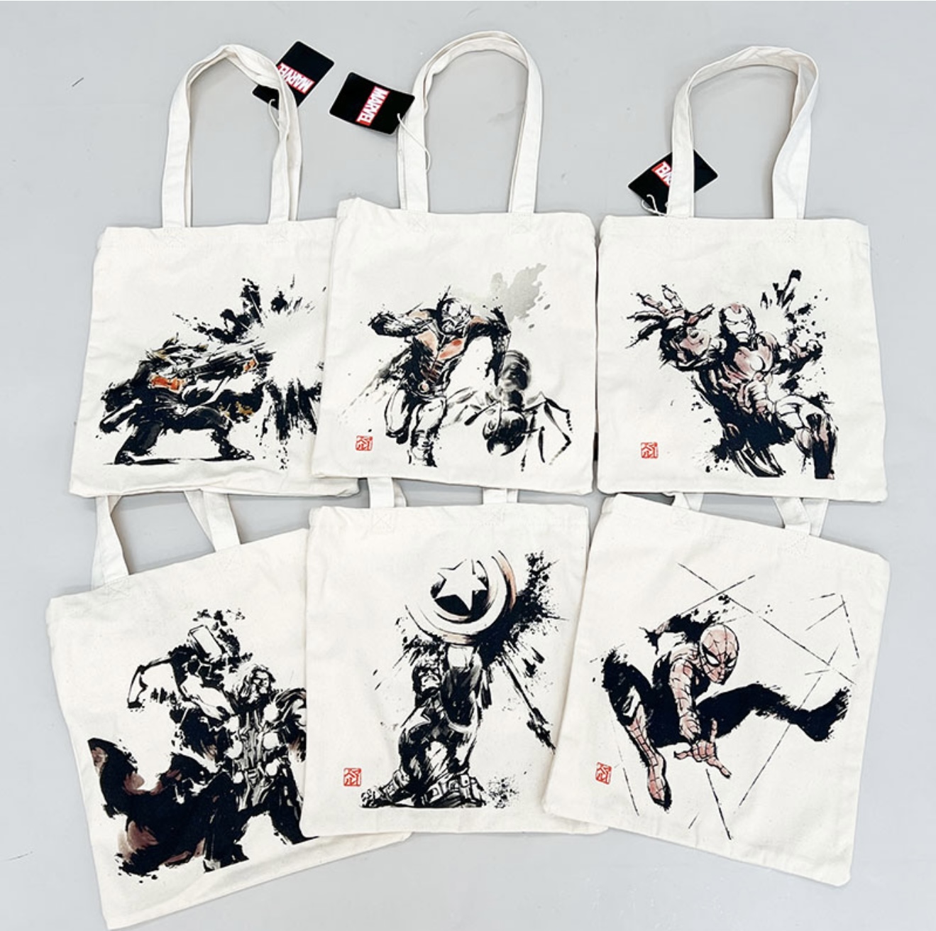 1セット限り！！MARVEL 手提げかばん A4サイズ対応 キャラクター グッズ マーベルトートバッグ　12枚　参考上代1500円