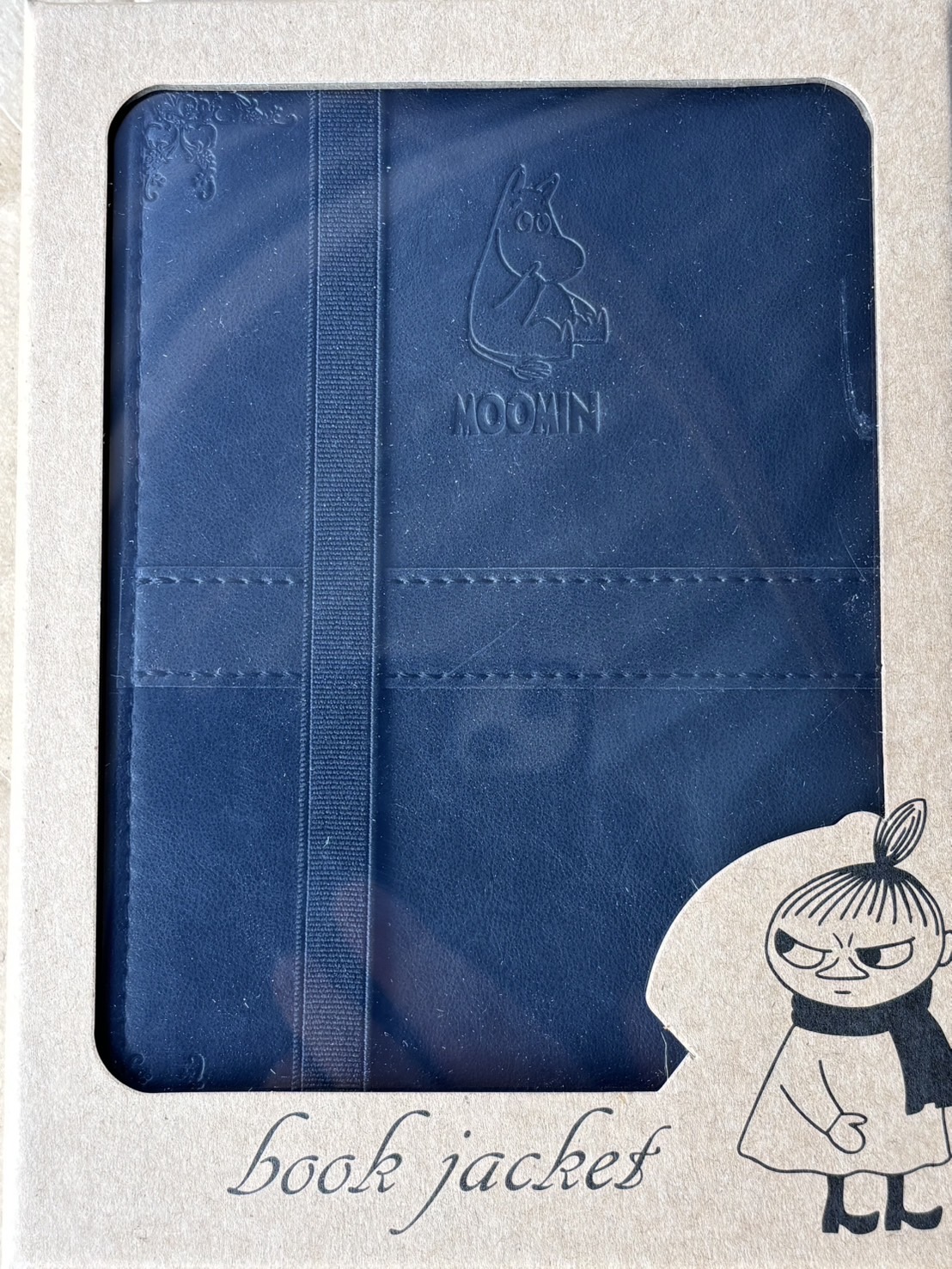 ムーミンの文庫本カバー上代2300円47個あるだけ。