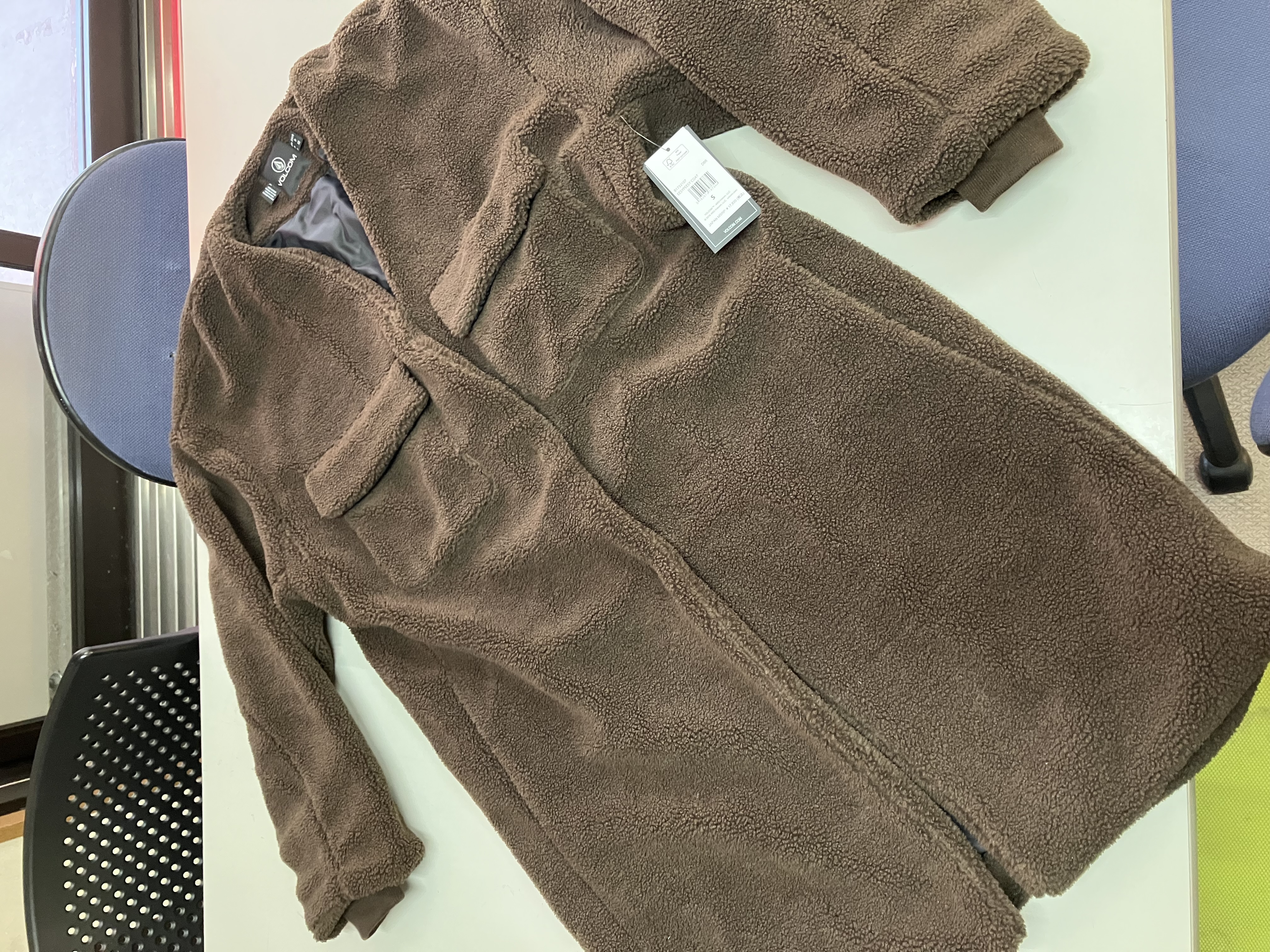 ボルコムのレディースアウター1枚　Sサイズ　上代17820円