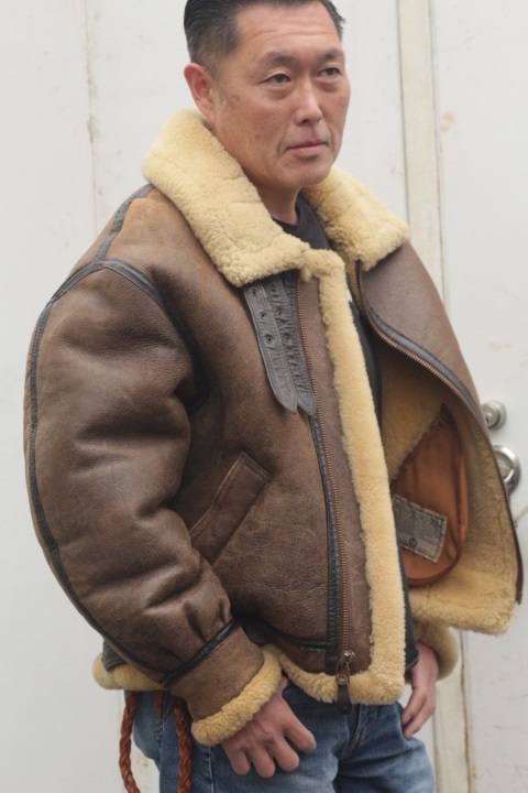 レア物！1着のみ！AVILEX　USA製　B3羊皮ムートンジャケット　１９８０年ヴィンテージ　ユーズド品　SCOVILL社ブラスジッパー使用　サイズ４０