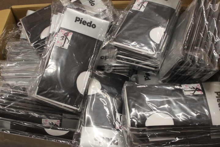 日本製もある！最終50円！THE処分！関西アパレルショップ閉店処分品！レギンスやタイツこみこみ！