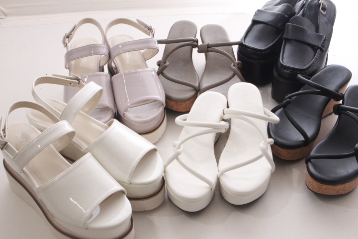 最終95円！THE処分！関西アパレルショップ閉店処分品！レディスサンダルこみこみ！