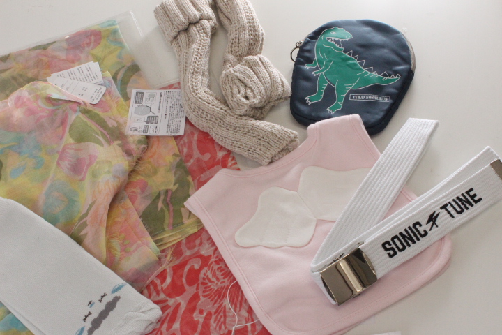 最終６５円！THE処分！関西アパレルショップ閉店処分品！いろんな雑貨こみこみ！