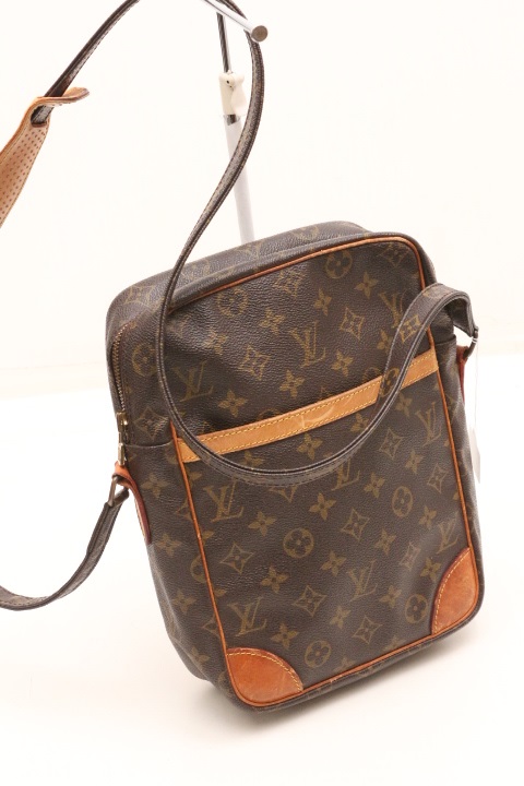 中古 ユーズド LOUIS VUITTON ルイヴィトン ヴィンテージ ダヌーブ モノグラム レザー ショルダーバッグ ポシェット サコッシュ