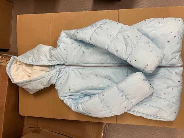 コストコ処分品！　限定1セット！　CARTERS キッズジャケット　1枚　589192