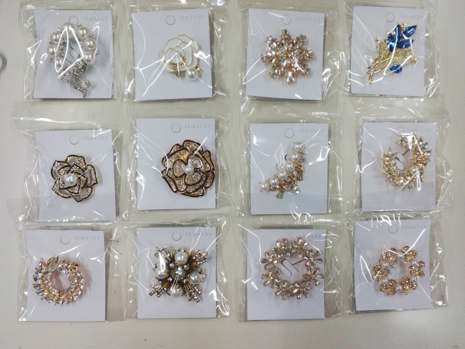 キラキラブローチ　込み　24個入り 1003322021