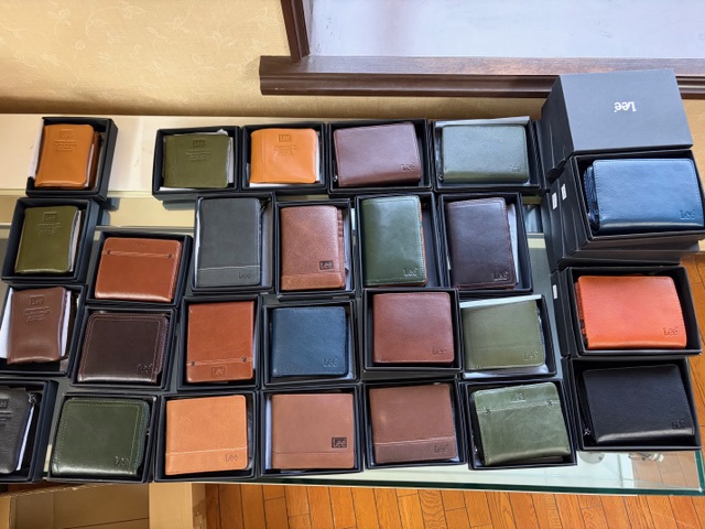 Lee　高級牛革財布アソート（B品）　アソート　17個セット　18個セット