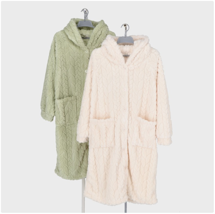 婦人着る毛布　フード付きもこもこガウン　12個　466544