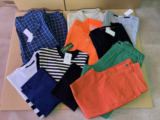 久しぶり！元祖福箱！有名通販会社の処分品　メンズ服箱　大きいサイズと通常サイズ