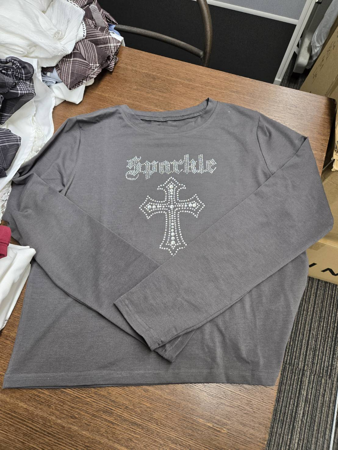 大特価！某有名レディスブランド　ラインストーンロンT　328枚セット　1セット限定！