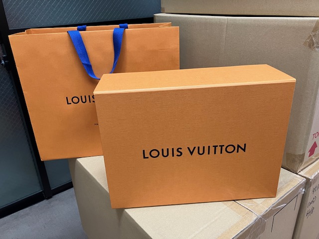 ルイ・ヴィトン【Louis Vuitton】　ショッパーと箱