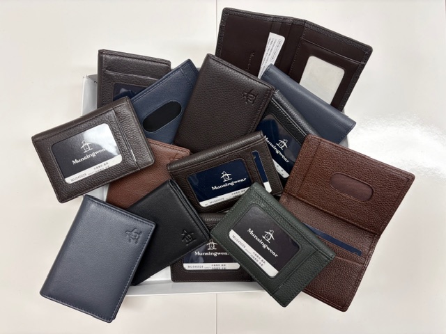 マンシングウェア　本革　パスケース　アソート20個セット