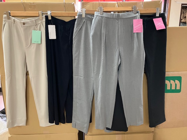 即出荷！！気絶安の服箱！レディスボトム混み混み100枚セット　サンプル品を気絶安で大処分　参考上代２８００円～５８００円