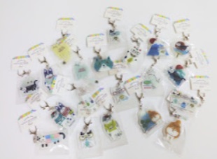 【クスグル】アクリルキーホルダー 40個入り 1003360331