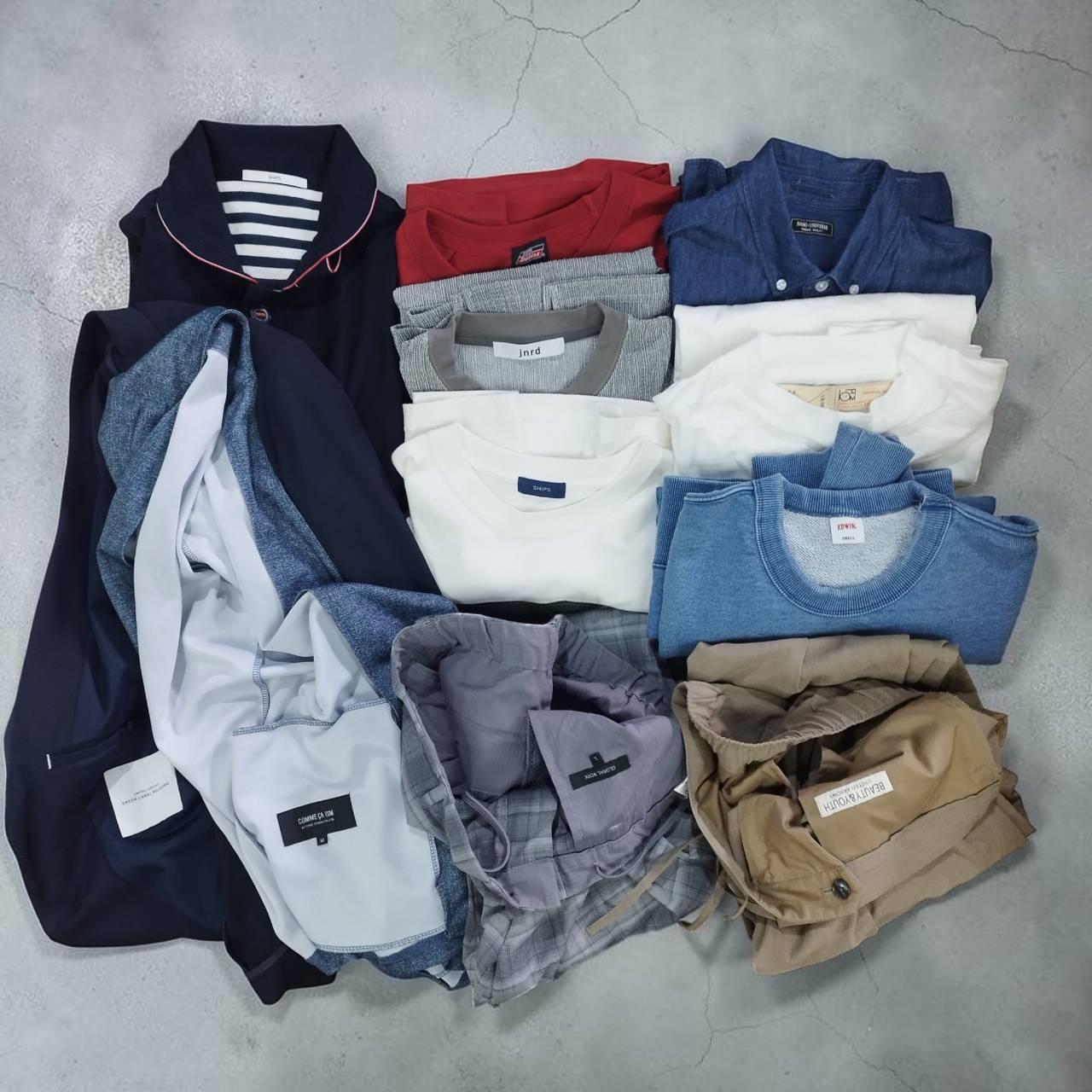 ラスト1箱！　ユナイテッドアローズビームスシップス等セレクトブランド系 コムサ系 チャンピオンディッキーズジュン等メンズカジュアル系 メンズユーズドウェア服箱　９０枚入り