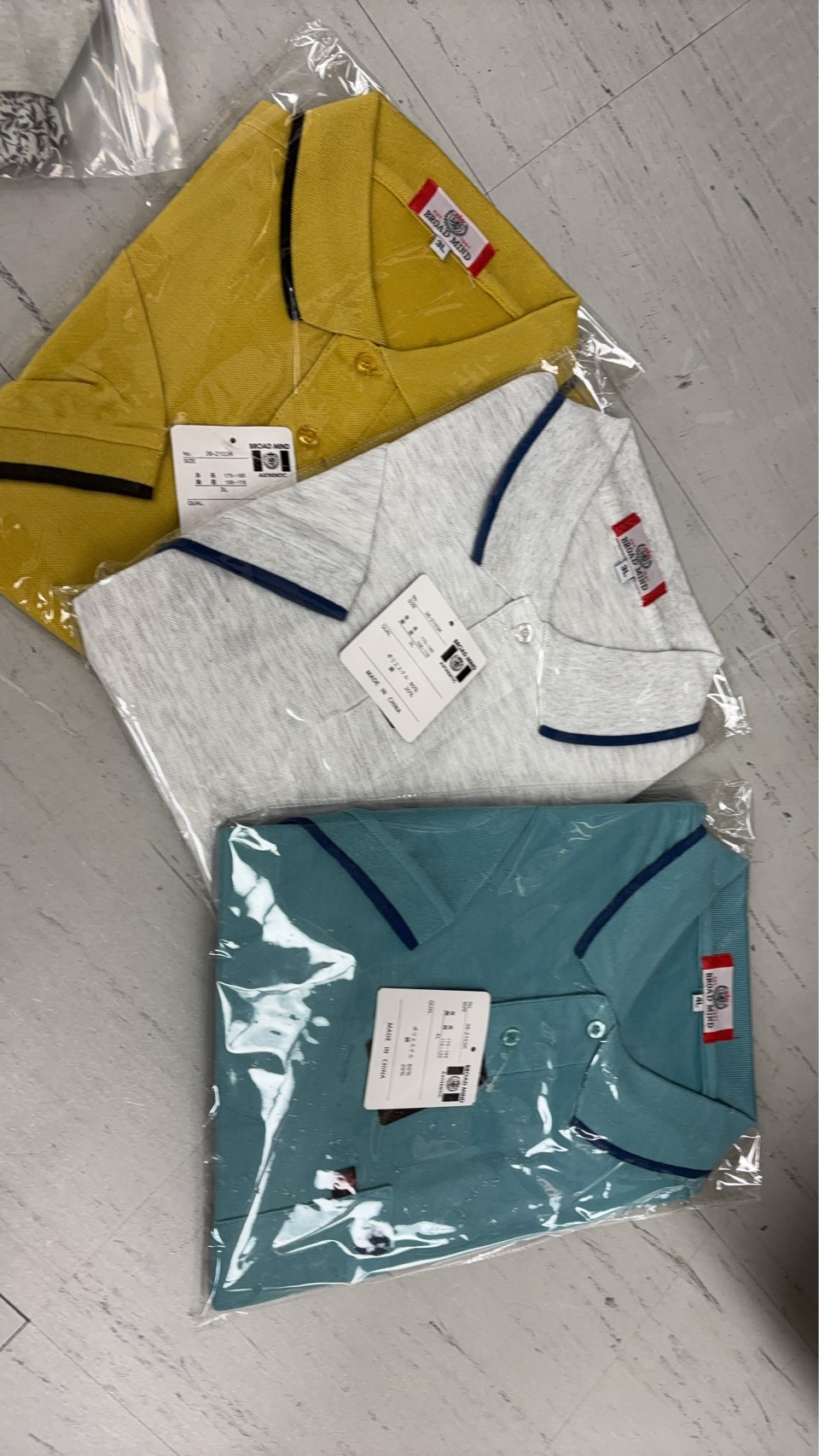 来週入荷！メンズアパレル問屋緊急換金処分品！メンズアパレル（新品）混み混み１００枚服箱