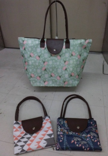 【残りわずか】プリント折りたたみトートバック　24個入 1003569541