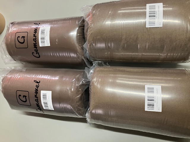 毛布　4個だけ！