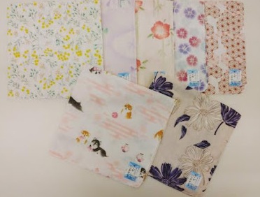 【日本製】プリント　二重ガーゼハンカチ　100枚入 1003919431