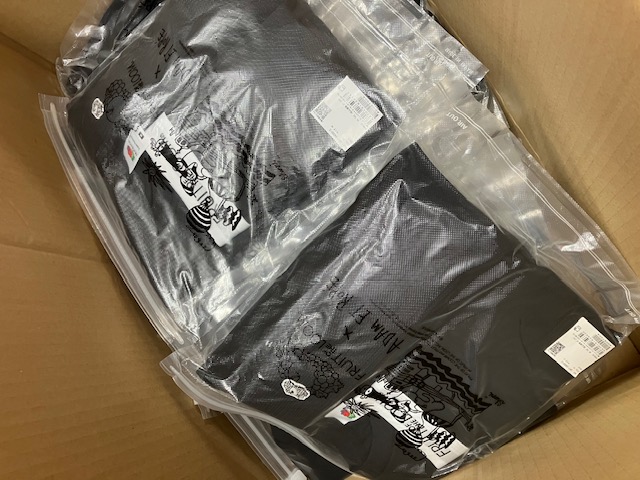 定価６７００円！！フルーツオブザルーム　メンズ　Tシャツパンツソックス3点組　14組だけ！