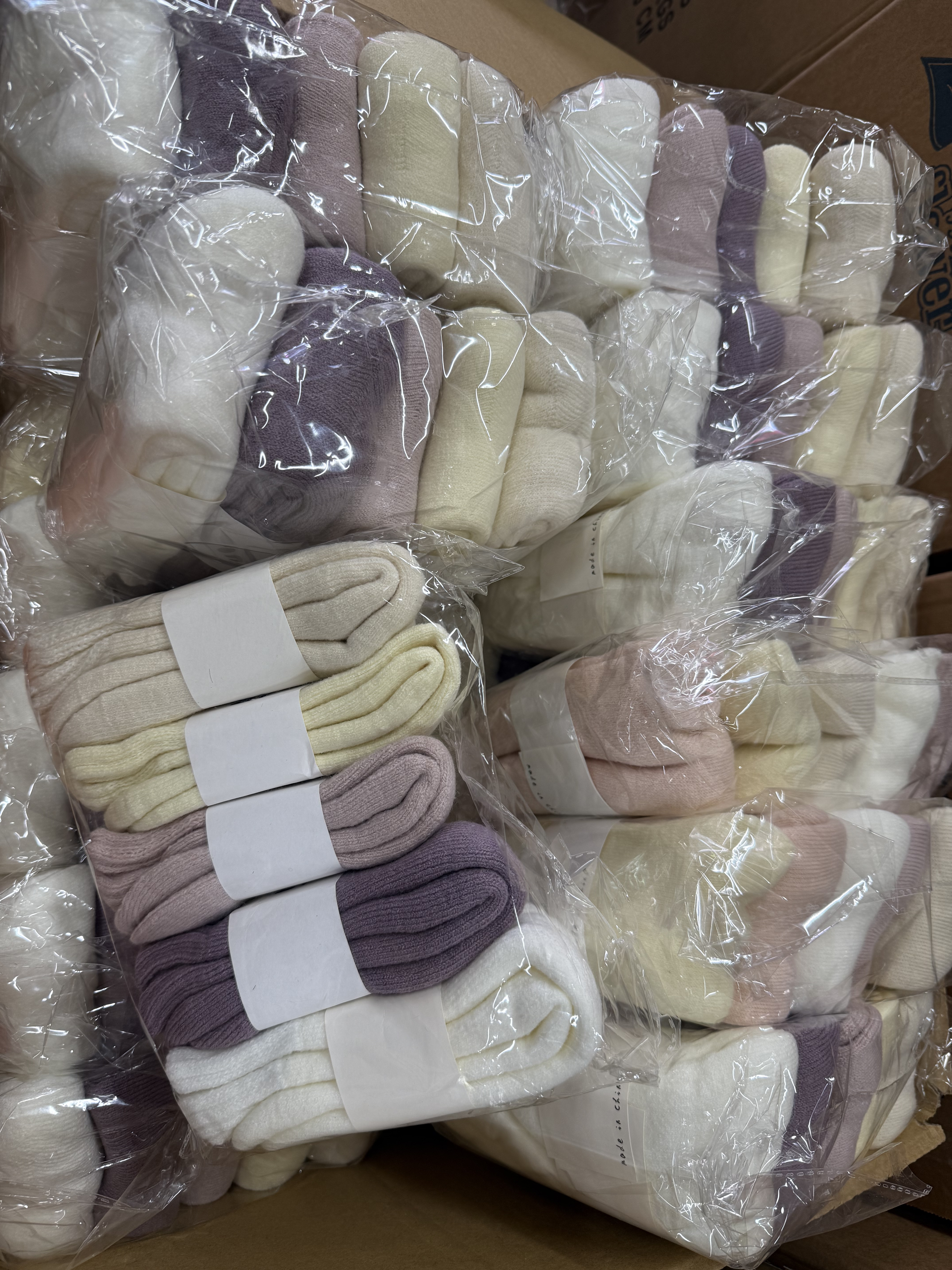 amazonからの特別処分品！ レディスソックス5足組