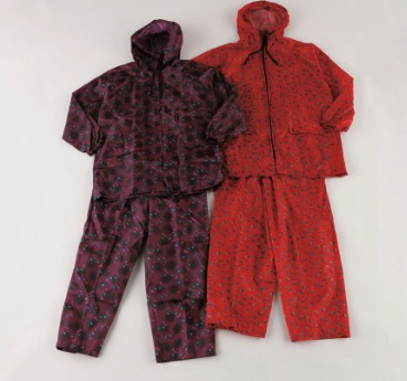 婦人　タフタプリントヤッケ上下　（赤系）　16組入り 1003861981