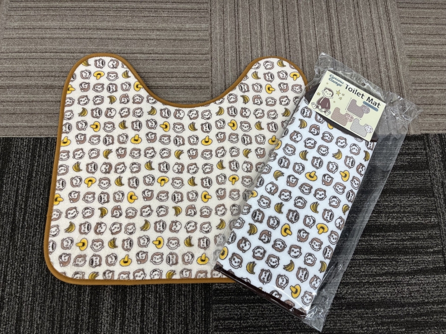 【特価】おさるのジョージ　トイレマット　36個入り