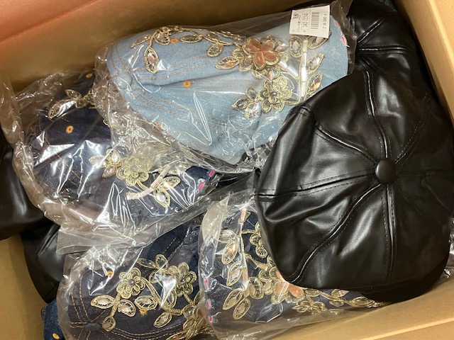 1セット限定！　本日入荷！！気絶安！アパレル問屋閉店処分　レディス　帽子・キャップ　こみこみ52個だけ！