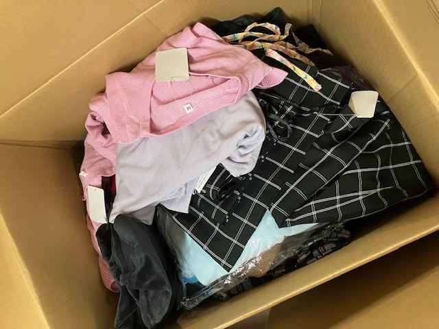 緊急換金処分！【超激特価９９円！】ロペピクニックほか　レディスアパレル　こみこみ　100枚＆130枚セットずつ！