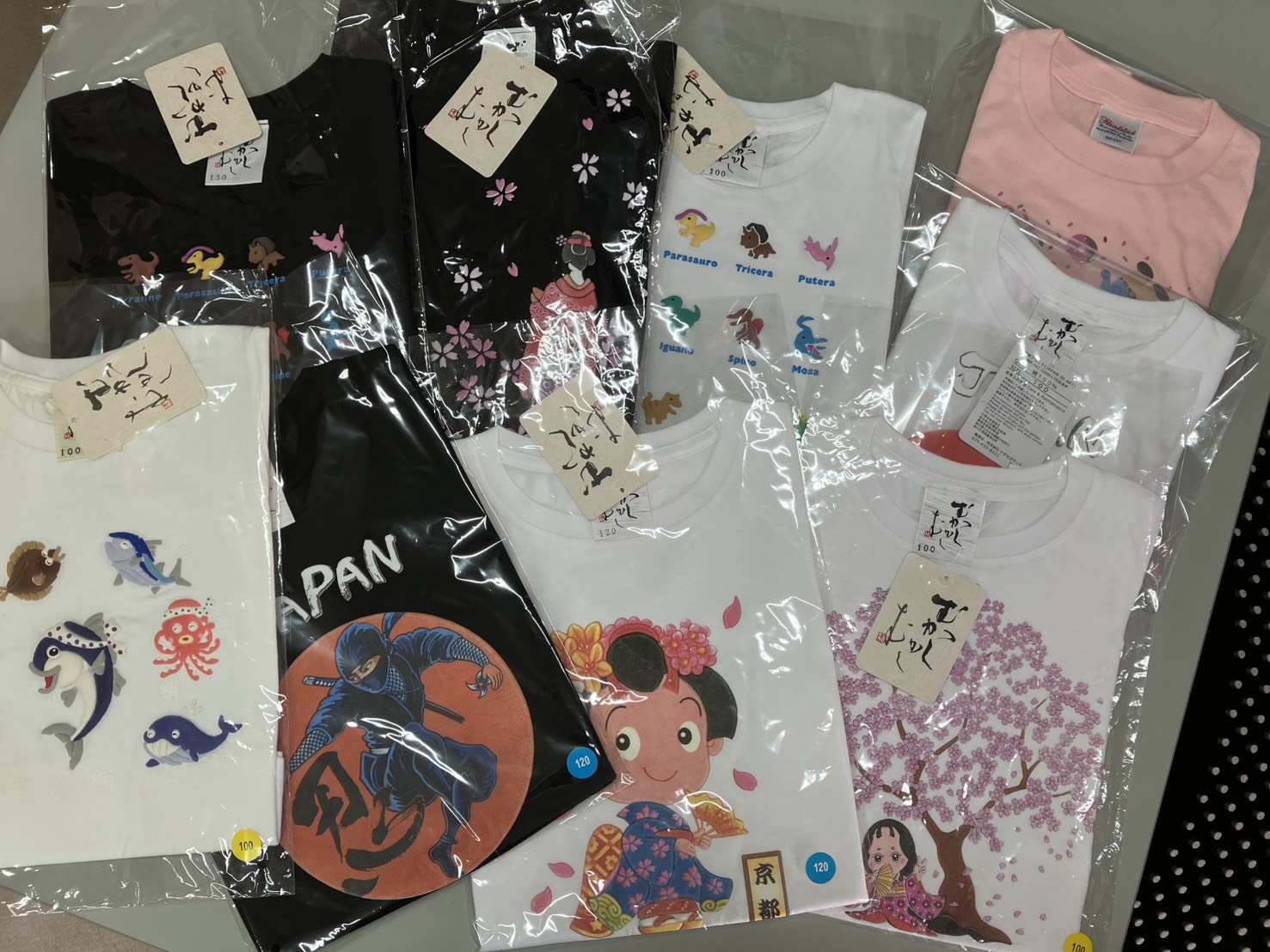 特価処分品！むかしむかしほか　子供用Tシャツ　デザインこみこみ33枚だけ！　先着1セット！