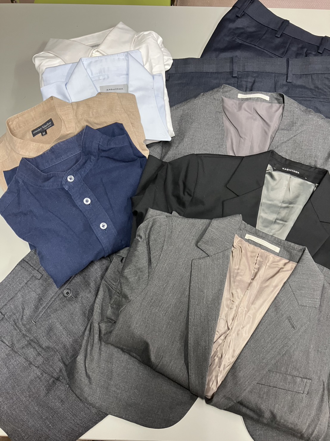 【衝撃の1枚199円！】USED スーツ・ジャケット・パンツ・シャツなど こみこみ60枚入り！メンズ＆レディース古着福箱【1セット限定】