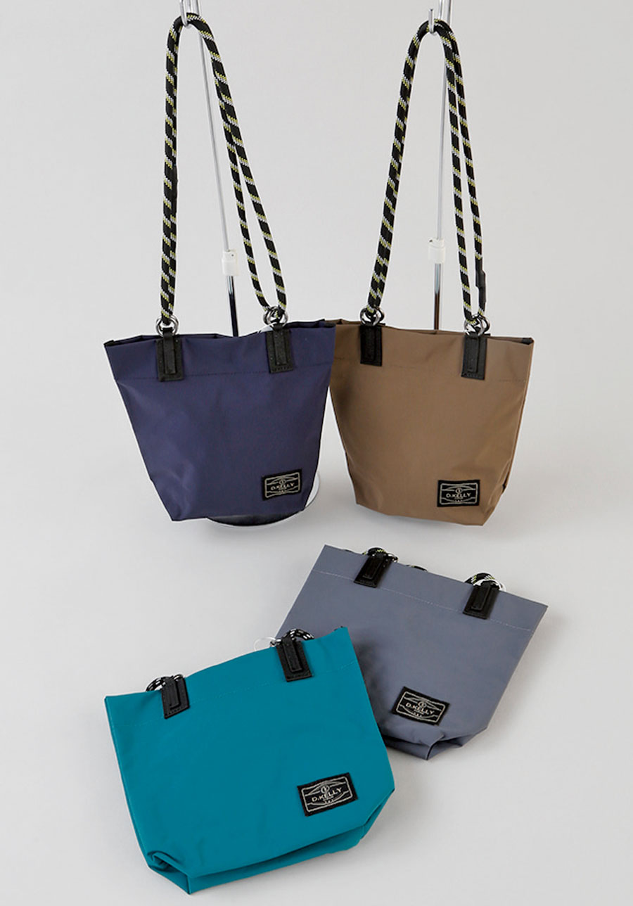 残り1セット！！D・KELLY撥水軽量ミニポシェット　25個入り　上代3,900円